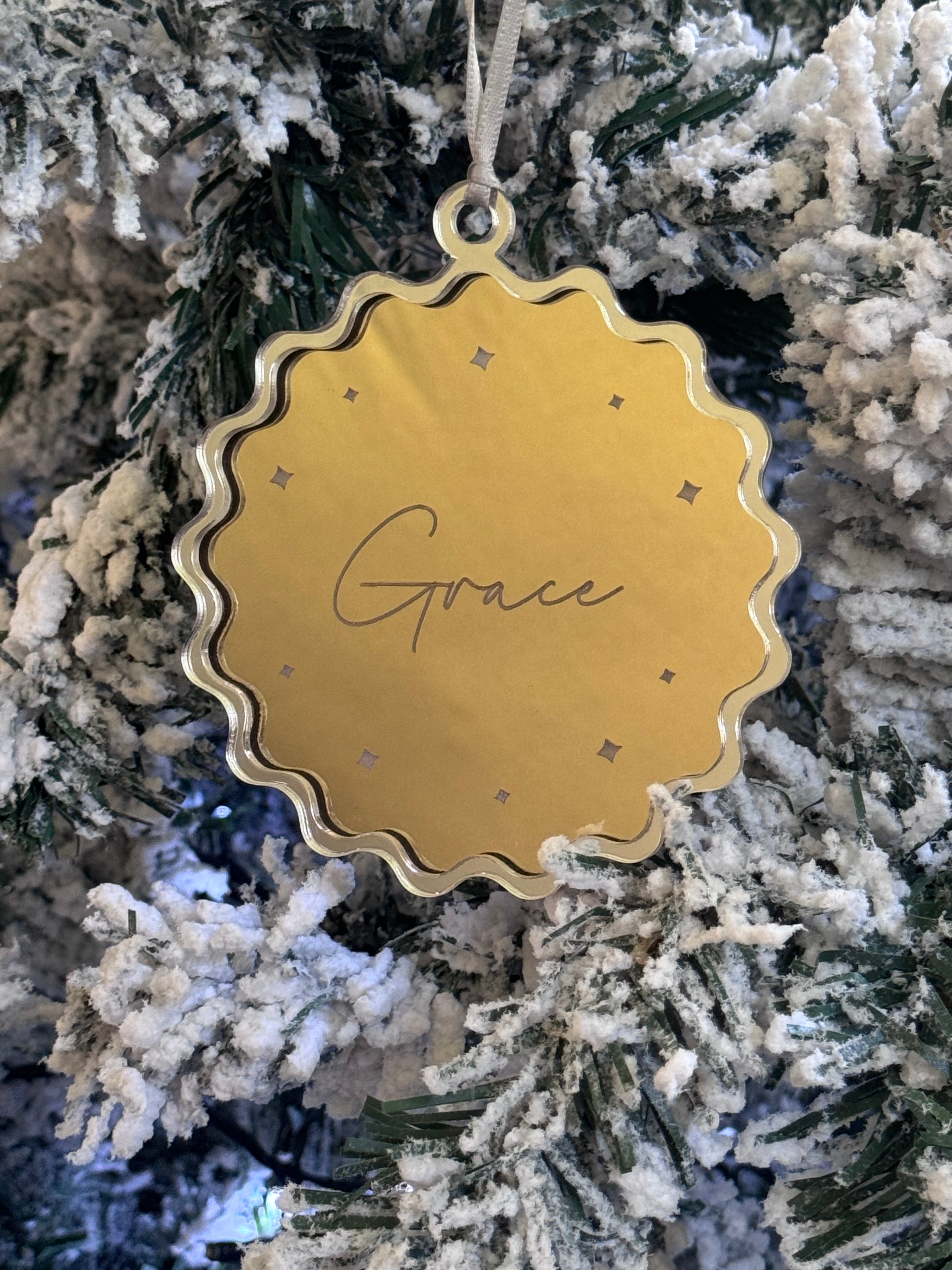 Gold mirrored acrylic double-layer personalised family ornament