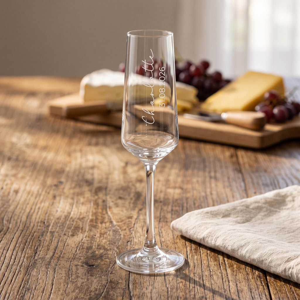 Personalised Champagne Flute, Custom Engraved Name Prosecco Glass for Bridesmaid, Milestone Birthday Glassware, 210ml Toasting Flute