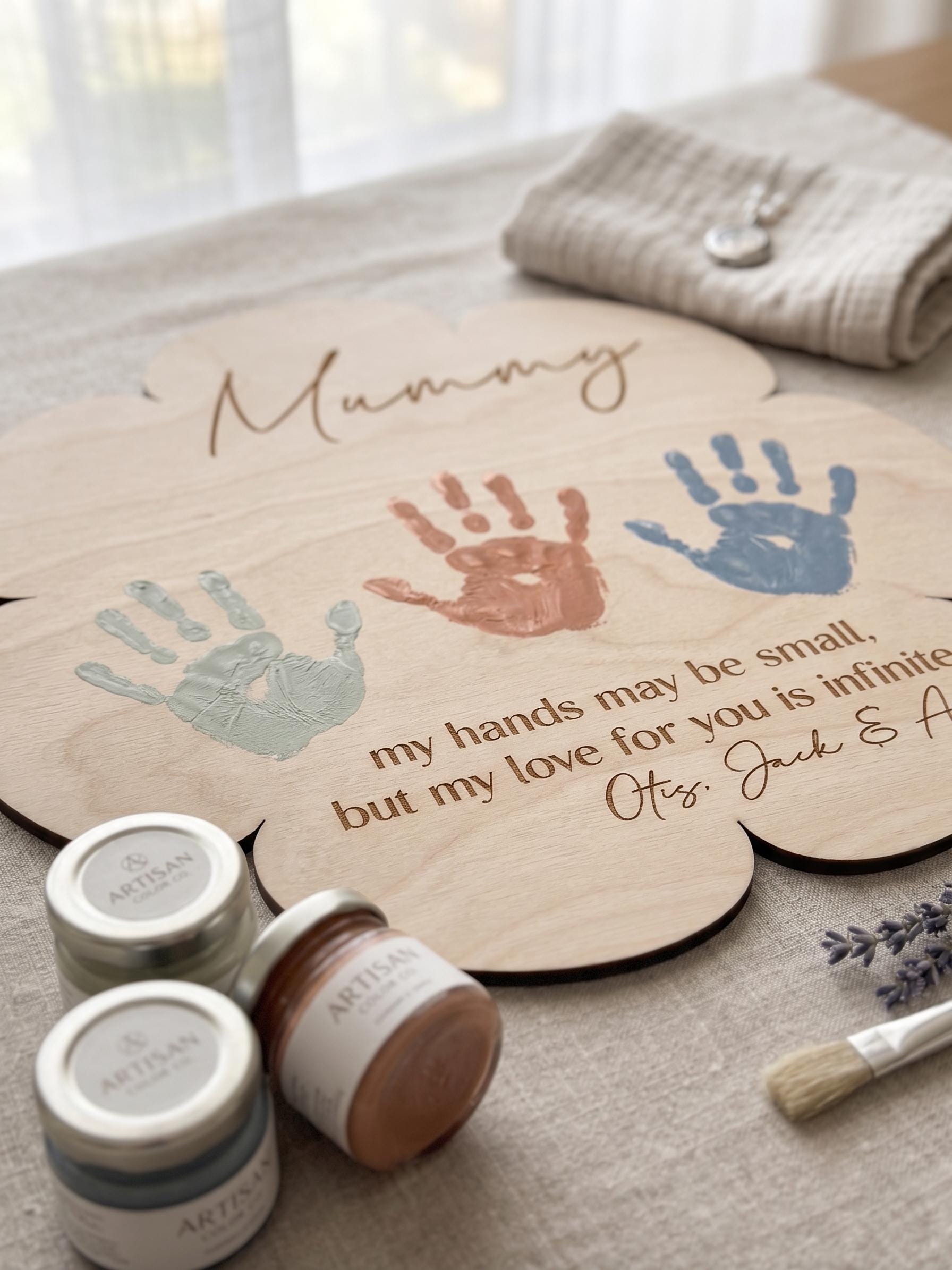 Personalised Mothers Day Handprint Plaque, Custom Wooden Flower Sign for Mum or Nan, DIY Kids Keepsake Gift with Display Stand